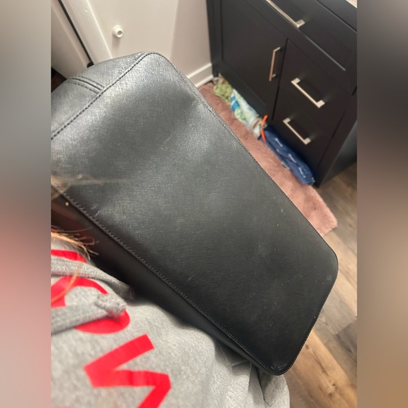 Quinn Large Pebbled Leather tote bag Michael Kors Black Tote with Gold Accents - Picture 5 of 7